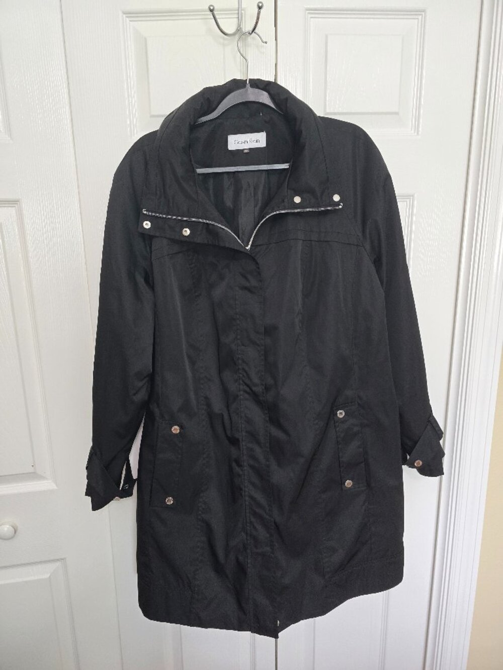 Calvin Klein Women’s Hooded Rain Coat Black 2X